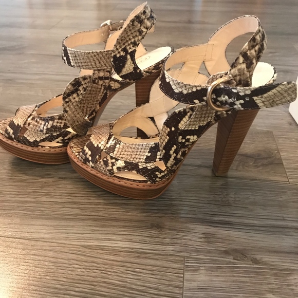 COACH TAMARA printed python heels - Picture 3 of 3